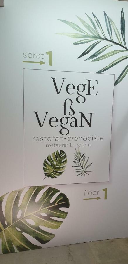 Vege & Vegan Restaurant And Accommodation Novi Sad Exterior foto